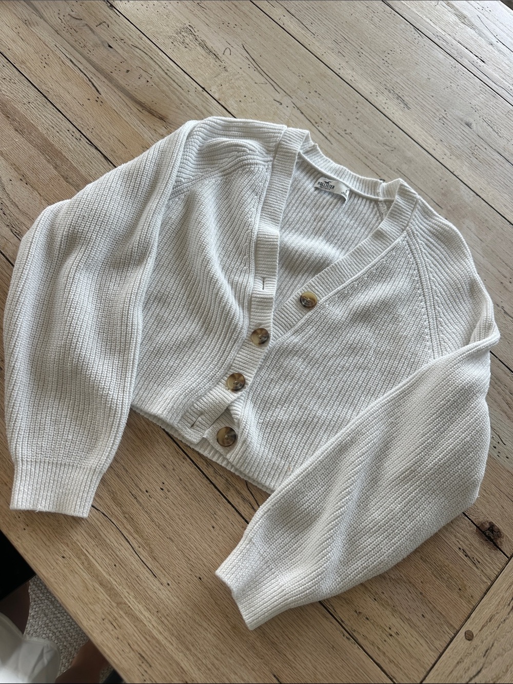 Hollister Cream Cropped Button-Up Ribbed Cardigan